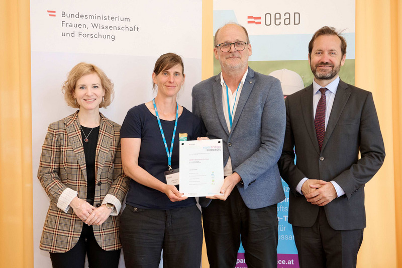 Überreichung des Young Science Gütesiegels